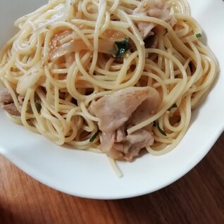 豚肉のごまポンパスタ